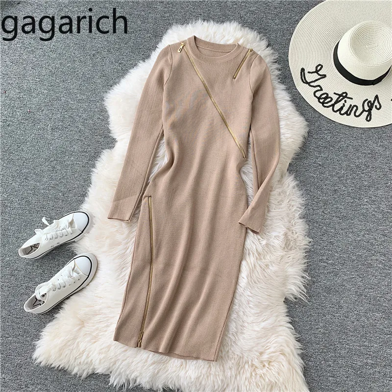 Женское трикотажное платье Gagarich однотонное с круглым вырезом и длинными