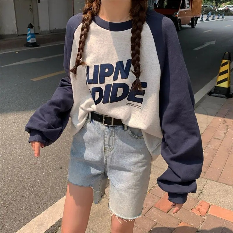 

O-neck embroidered long-sleeved T-shirt 2021 autumn Korean Harajuku simple loose letter print color contrast preppy sweatshirt