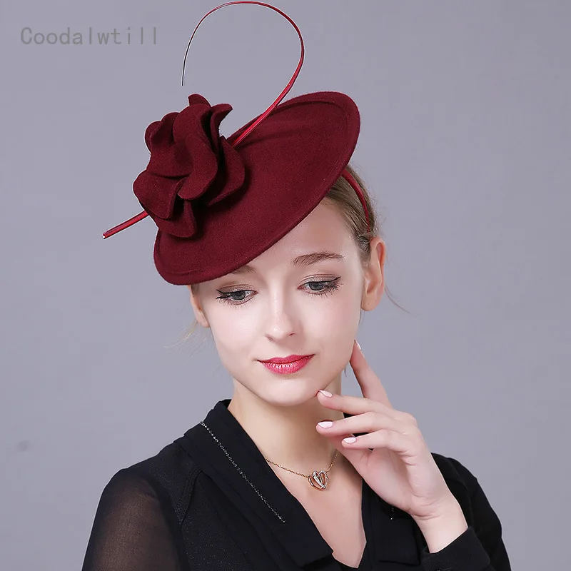 

Fascinator Wedding Hats For Women Elegant Black White Feather Solid Color Pillbox Hat Vintage Cocktail Lady Church Fedoras
