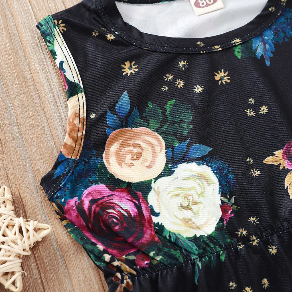 Комплект одежды для маленьких девочек детский жилет с буквами + шорты цветочным