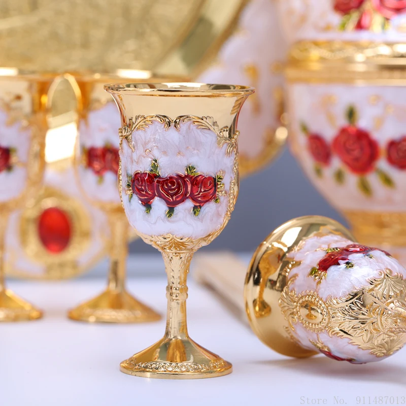 Набор винных бокалов в европейском стиле, фляга, поднос, металлический русский кубок, праздничный подарок.