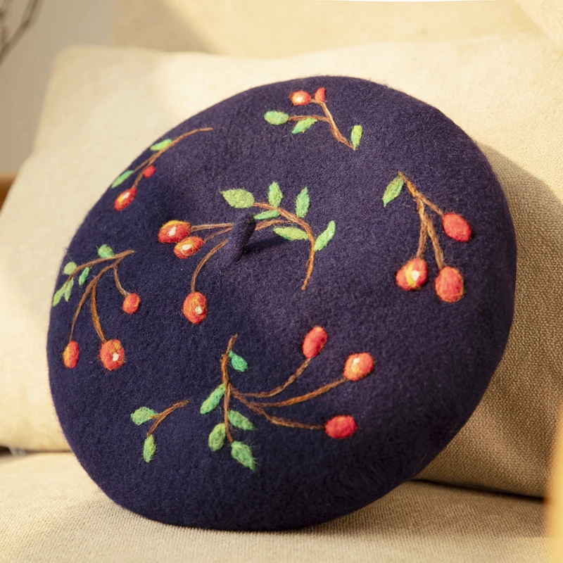 

Female hat handmade wool felt beret autumn and winter wild berry khaki new girlfriend birthday gift