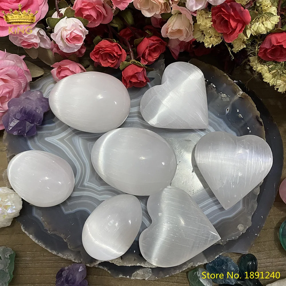 Натуральный камень селенит овальное украшение в форме сердца гипсовый