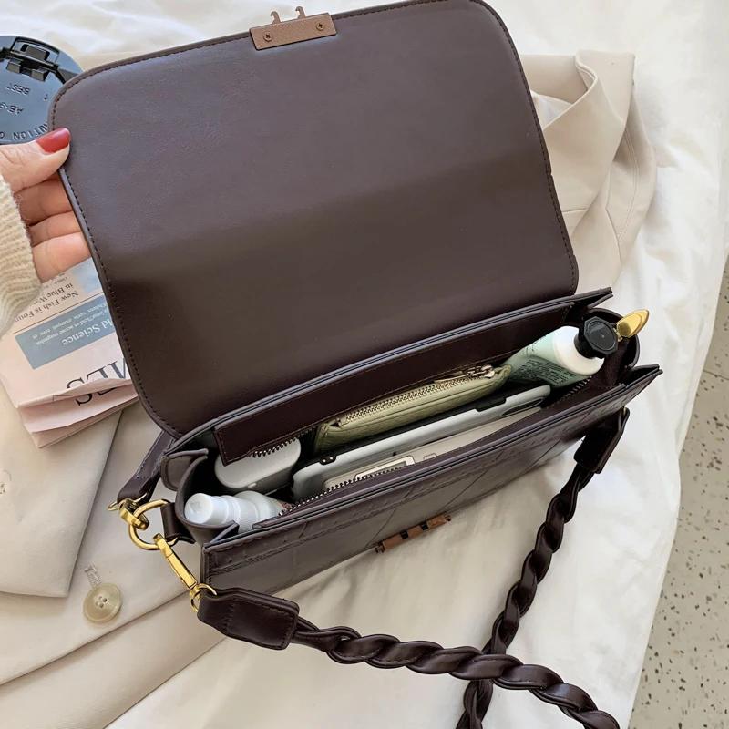 

2020 New Crocodile Pattern Moon Lock Bags Luxury PU Women Weave Shoulder Strap Bag Lady Solid Color Leather Crossbody Bag Bulsos