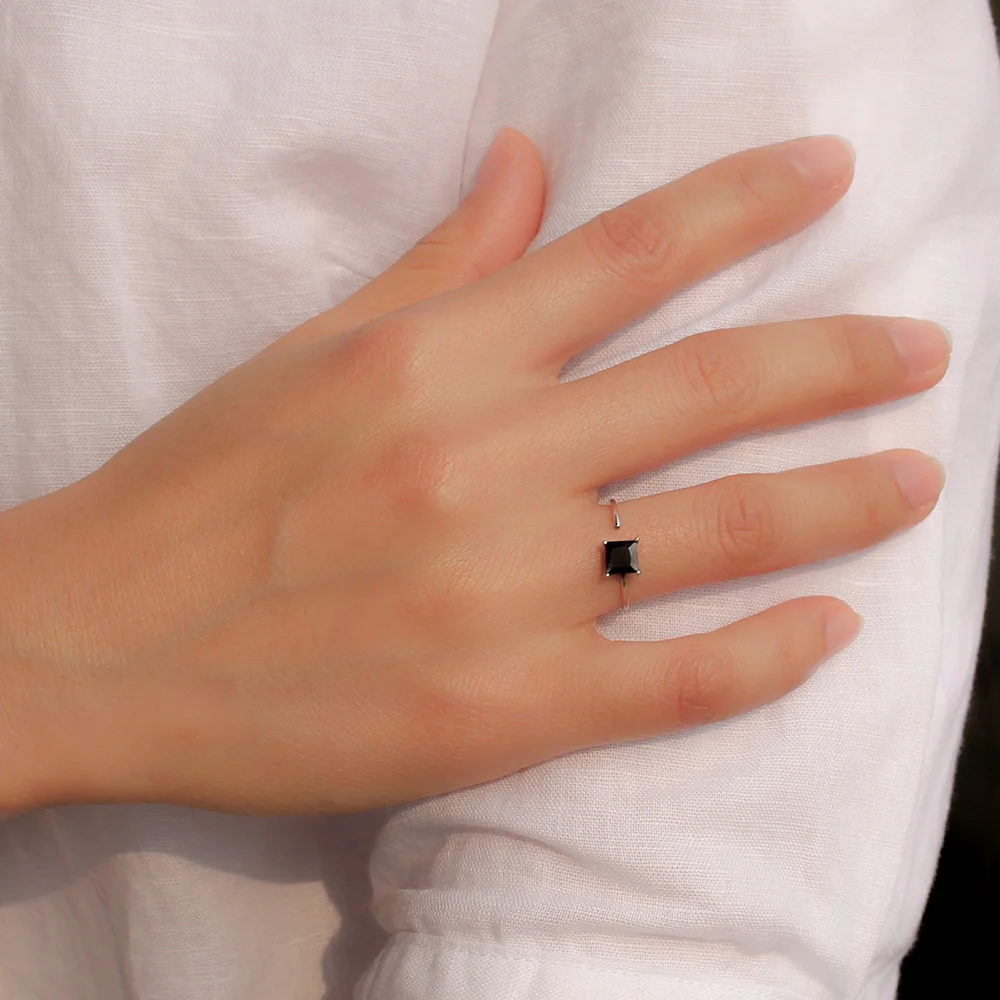 Женское кольцо для коктейлей Trustdavis черное квадратное из 100% стерлингового