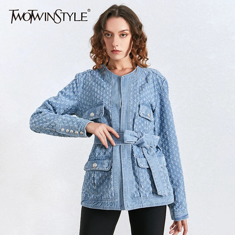 Женская джинсовая куртка TWOTWINSTYLE Весенняя облегающая с длинными рукавами круглым