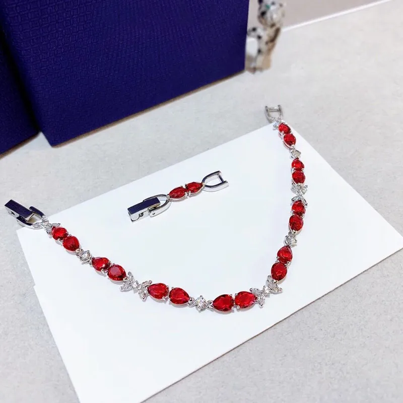 

SWA 1:1 Red Flower Shape Bracelet Women Water Drop Fashion