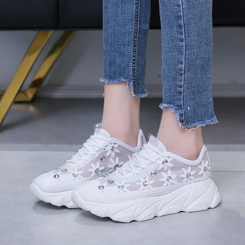 

Женские сетчатые кроссовки на платформе, ажурная обувь на танкетке, со шнуровкой, белые