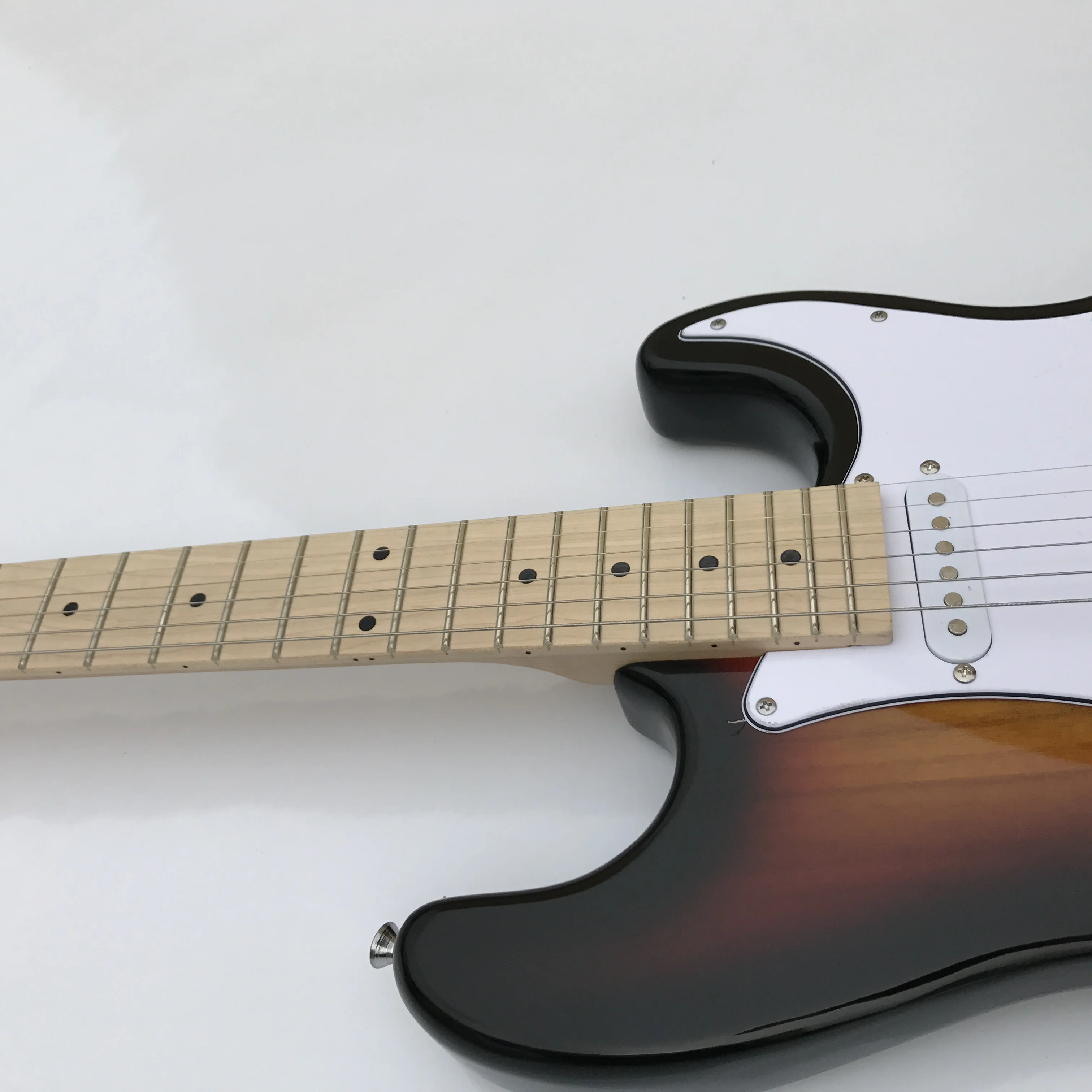 Классическая электрогитара paulownia body maple xylohone neck ST. Заводские магазины Принять настройку