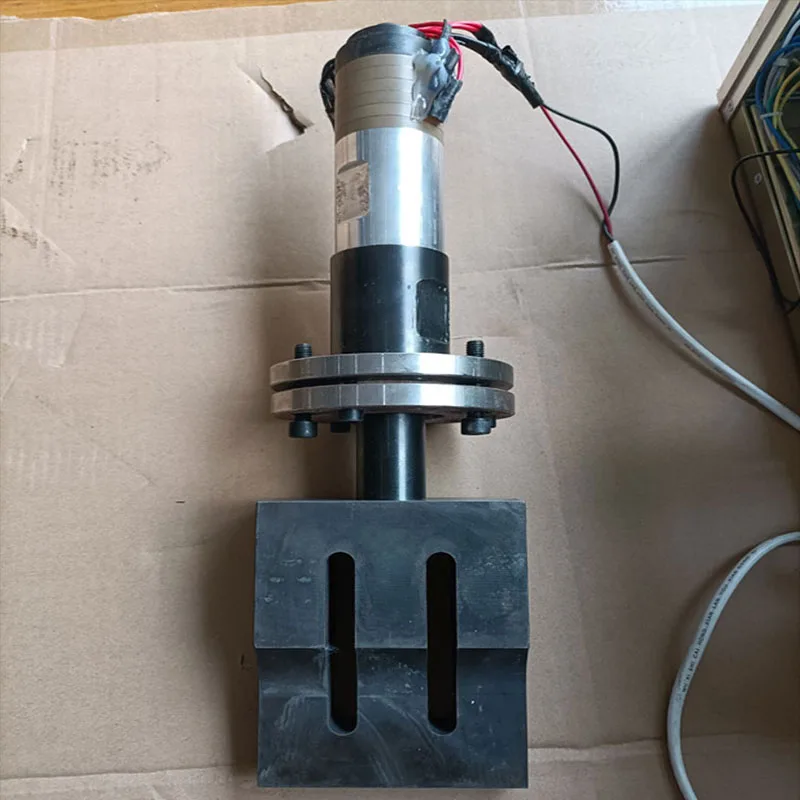 Ультразвуковой преобразователь мощности 15K 2600 Вт для высокой сварочной машины с