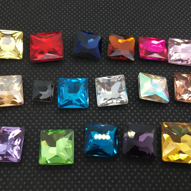 Квадратное стекло с острым основанием 4447 | Украшения и аксессуары