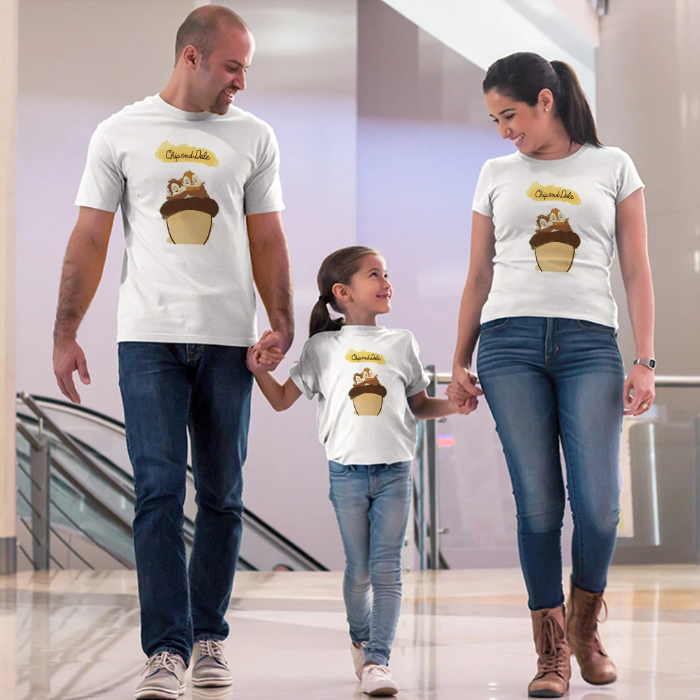 

Disney Dad and Son Matching Clothes Chip 'n' Dale Aesthetic Cute Children Camiseta Mom and Daughter Equal Family Look Outfits