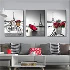 Современная Классическая черно-белая фотография, маленький красный велосипедный зонт, корзина для цветов, Картина на холсте с изображением Эйфелевой башни, Роза