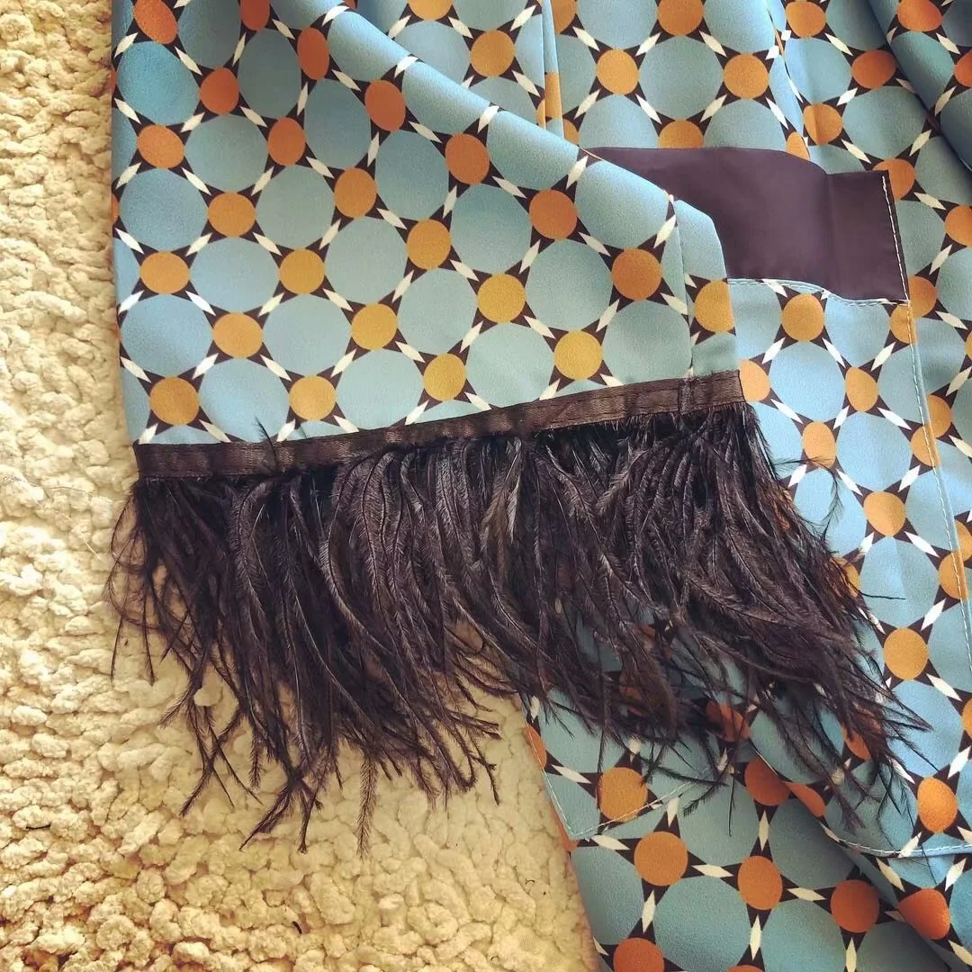 

2021 summer new style women's European and American retro blue geometric printing feather stitching blazer