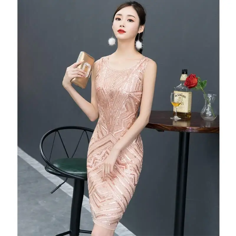 Платье женское прямое с пайетками элегантное простое вечернее коктейльное до