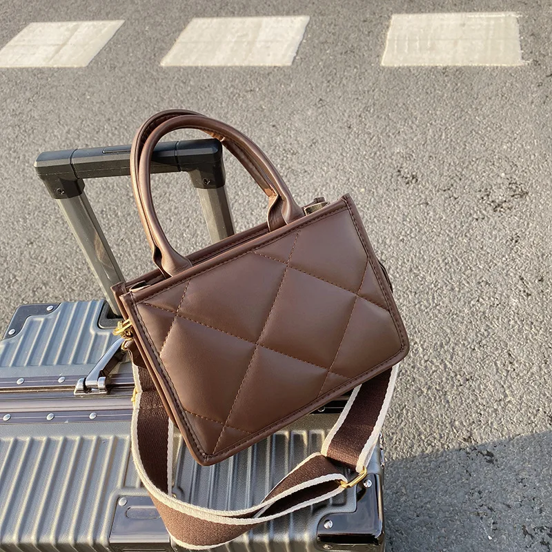

Fashion Lingge Tote Women Handbag Designer Quilted Crossbody Bags for Women Brands Wide Strap Shoulder Bag Female Clutch Purse
