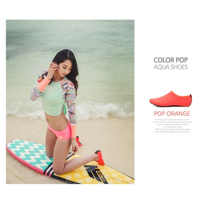 Акватуфли плавательные для мужчин и женщин однотонная летняя пляжная обувь