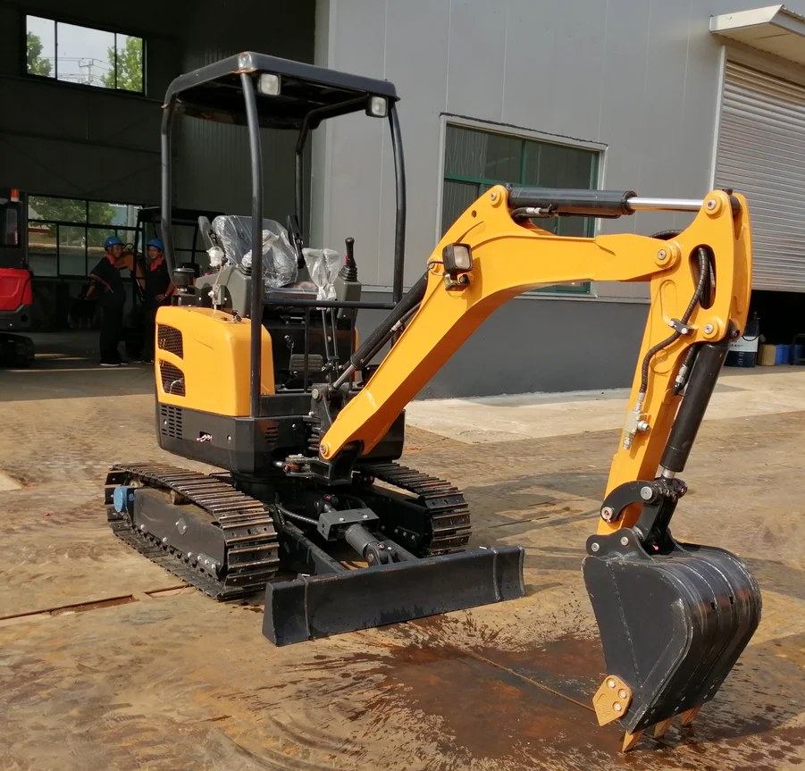 Рисунок 3 - Трехцилиндровый боковой мини-экскаватор