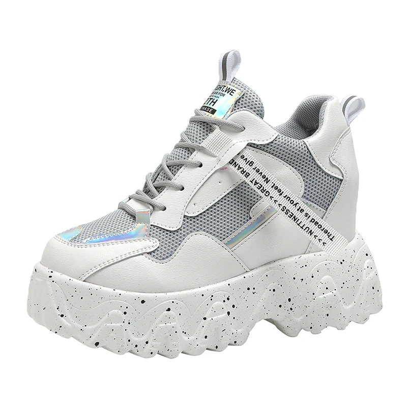 Женские кроссовки на толстой подошве Fujin весенние высоком каблуке с круглым