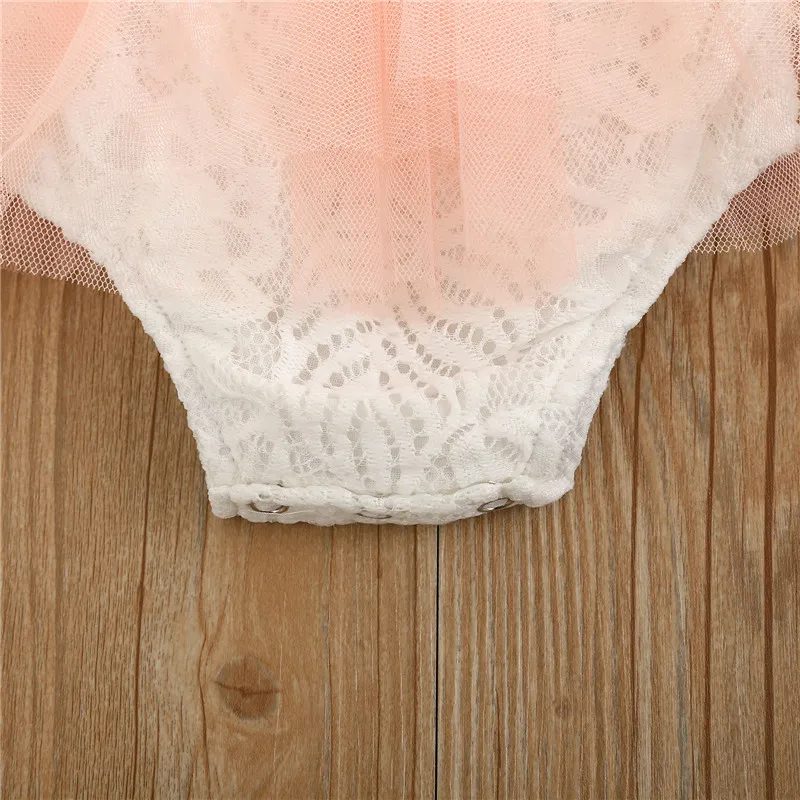 

Princess Newborn Baby Girls Casual Jumpsuits Fresh Lace Splice Hollow Triangle Romper Toddler Baby Girl Fly Sleeve Jumpsuit 0-2Y