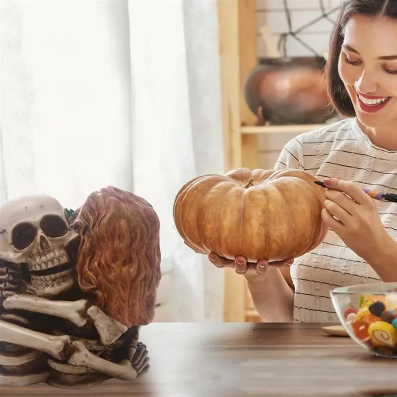 

1PC Resin Skull Crafts Adornment Scary Skull Resin Decor Props Halloween Carnival Ghost Festival