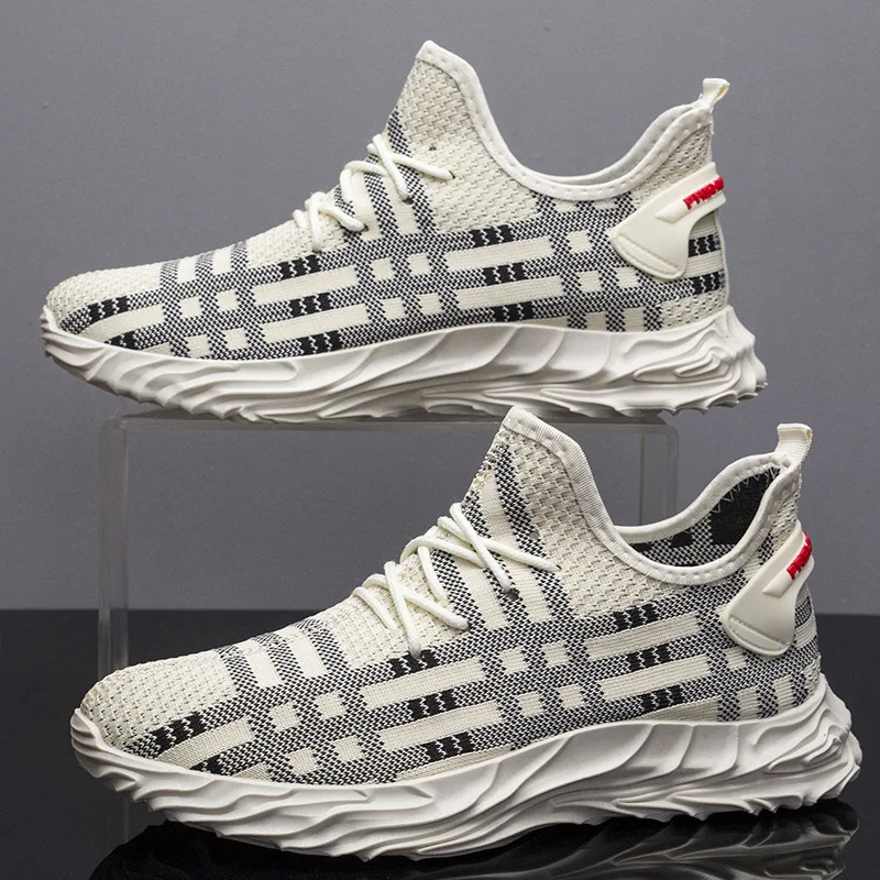 

New trend of autumn 2020: Men's sports casual shoes with mesh surface and comfortable running shoes
