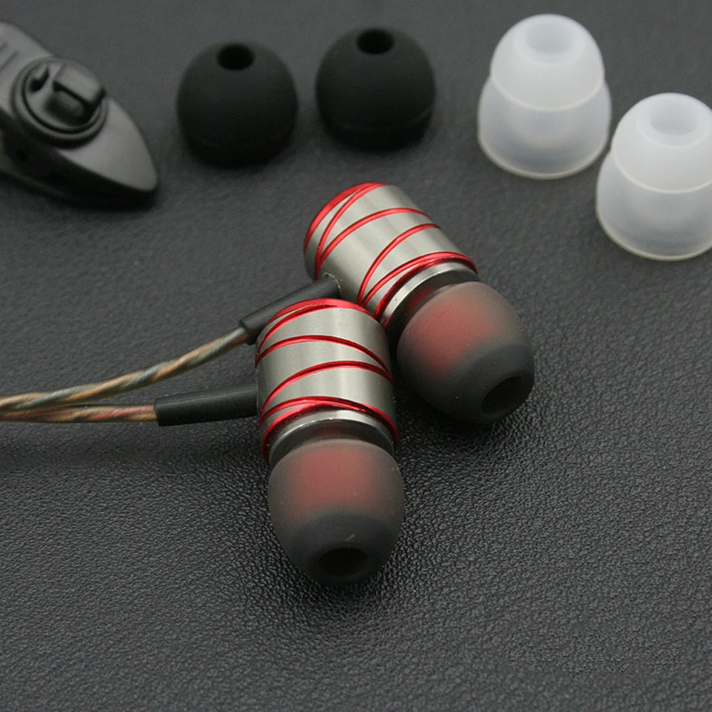 New Stereo 3.5mm Wired Control In-Ear Headphones With Bass For IOS Android Phone Earphone Wire music Headset High Quality