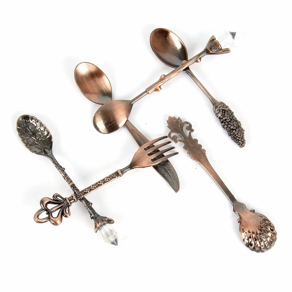 

6Pcs Vintage Lepels Vork Mini Koninklijke Stijl Metalen Goud Gesneden Koffie Snacks Fruit Prikkers Dessert Vork Keuken Tool Th