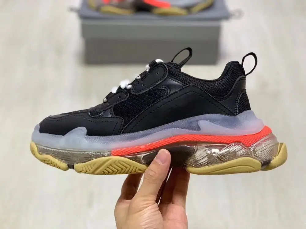 Женские кроссовки с воздушной подушкой и кристаллами разные цвета|Обувь без