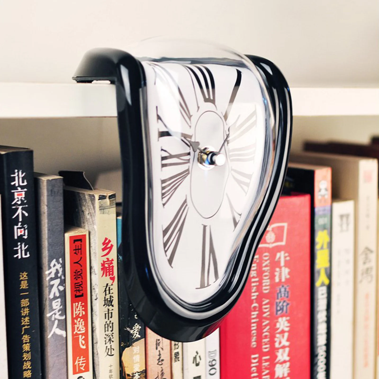 

Melting Clock Surrealistic Decorative Clocks Hotel Bar Decoration Art Crafts Bedroom Living Room Fun Ornaments