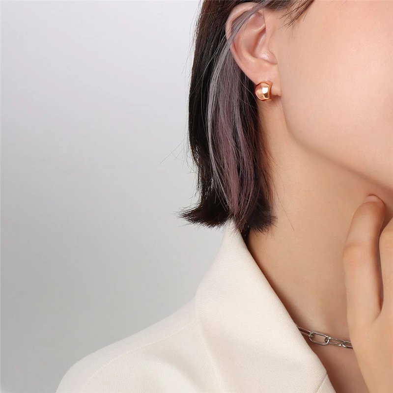 

2021 New Design Faceted Rhombus Stud Earrings for Women Female Fashion Jewelry Gifts Unique Gold Color Stainelss Steel Ear Cuffs