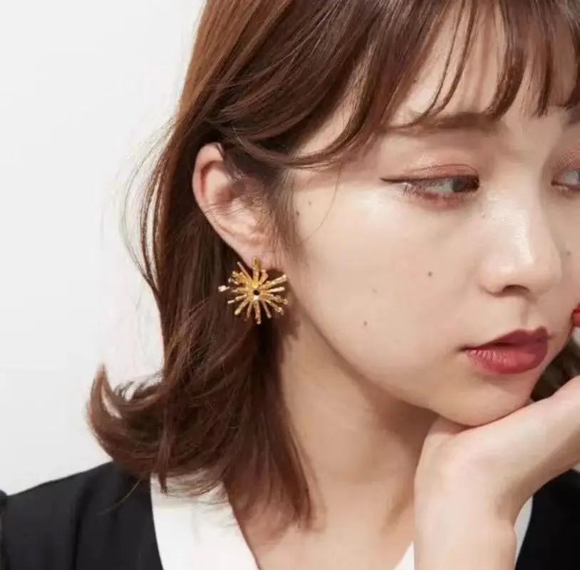 

Rispada EH33837 Irregular elegant fireworks stud earrings