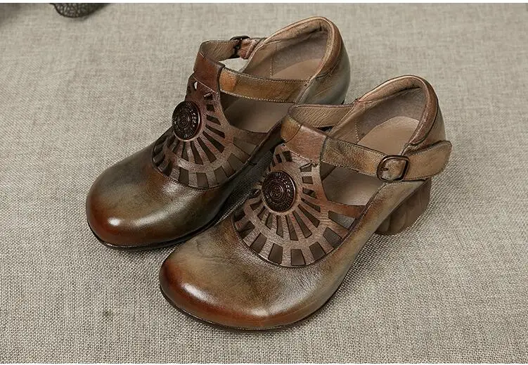 Женские туфли-фонарики с круглым носком из натуральной кожи |