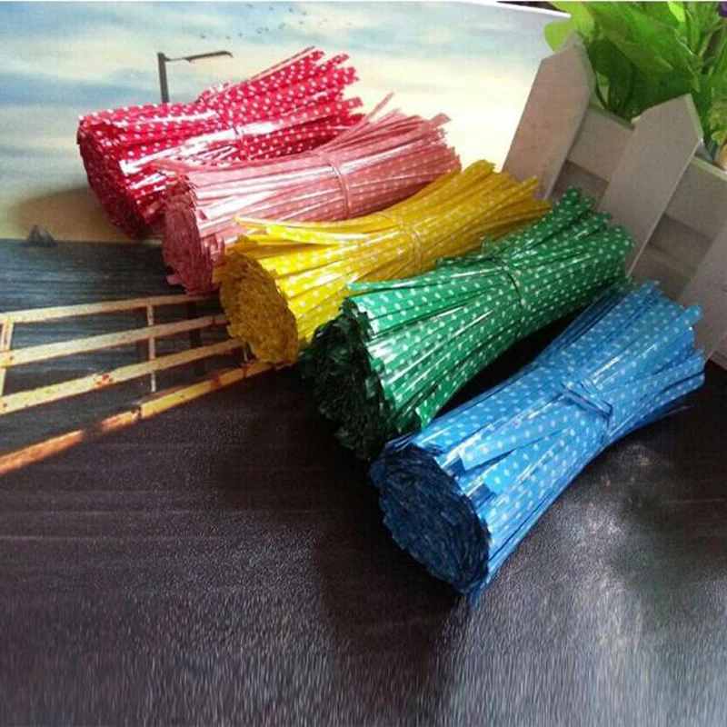 

100pcs Wire Metallic Twist Ties for Wedding Party Cookies Candy Bags Baking Packaging Ligation Dessert Sealing Twist Tie