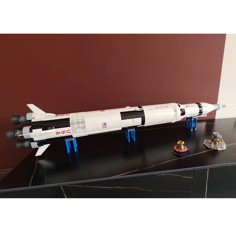 Конструктор Apollo Saturn V 92176 космические ракетные идеи развивающие игрушки для детей