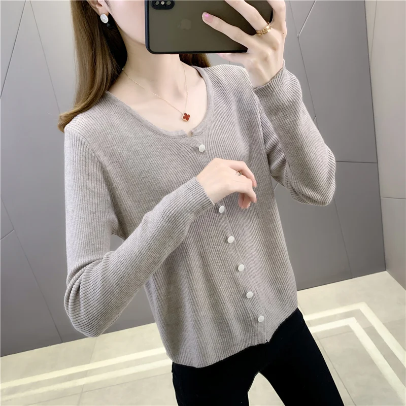 Однотонный вязаный кардиган с круглым вырезом и пуговицами 21096 |