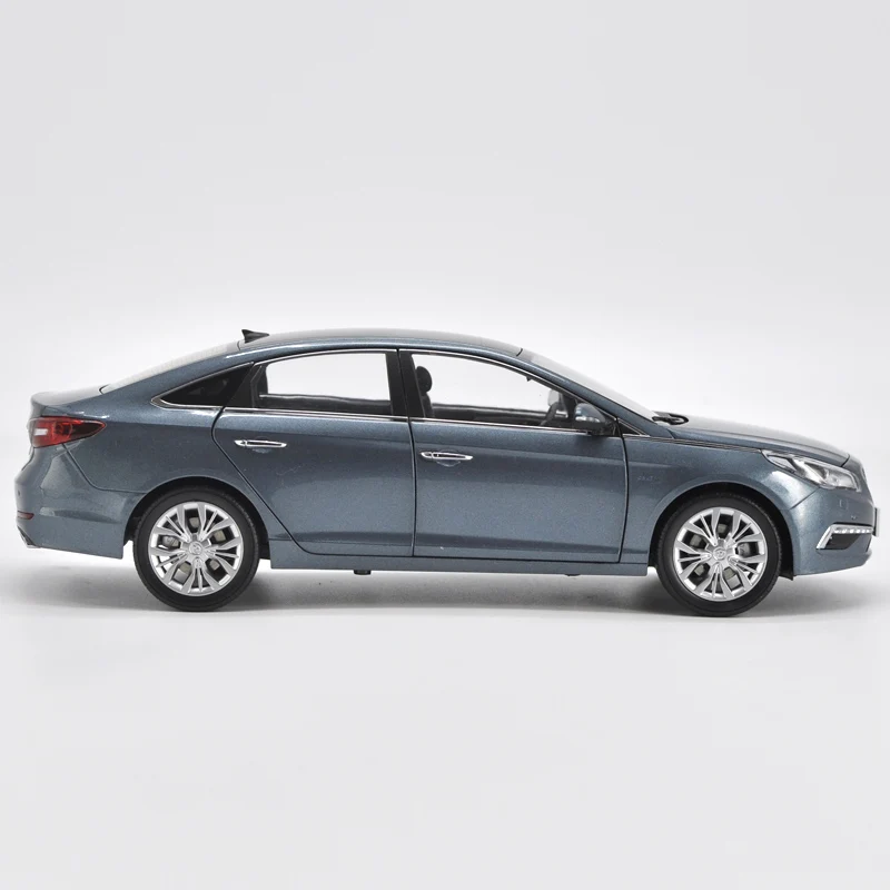 1:18 HYUNDAI 9th Sonata сплав модель автомобиля статические высокой моделирования металлические модельные автомобили с оригинальной коробкой