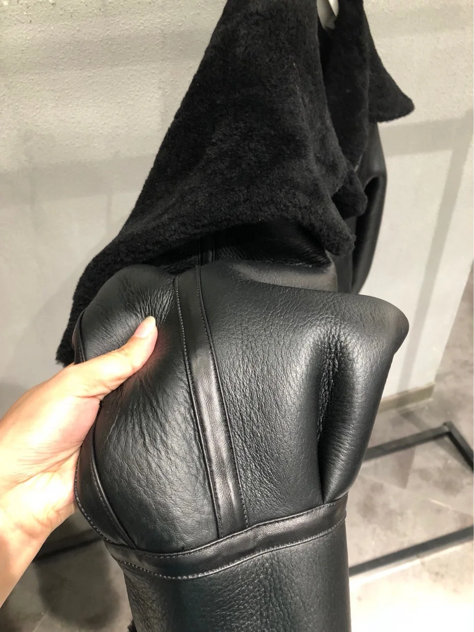 Женская куртка-Авиатор из натуральной овечьей шкуры с большим отложным