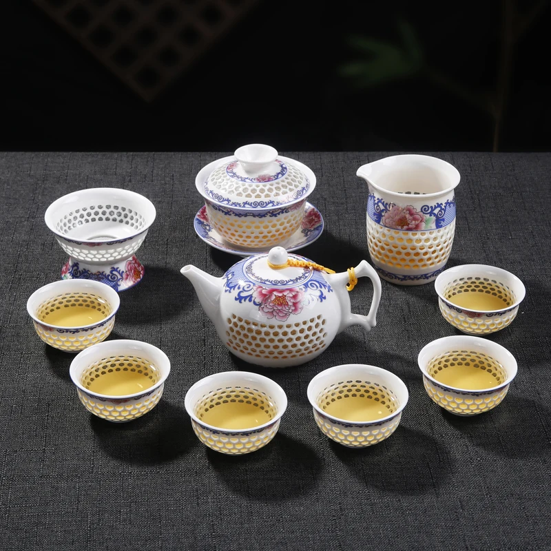 

Creative Chinese Ceramic Blue and White Porcelain Hollow Honeycomb Glass Ceramic Gaiwan Teapot Kung Fu Tea Set Puer Tea Cup