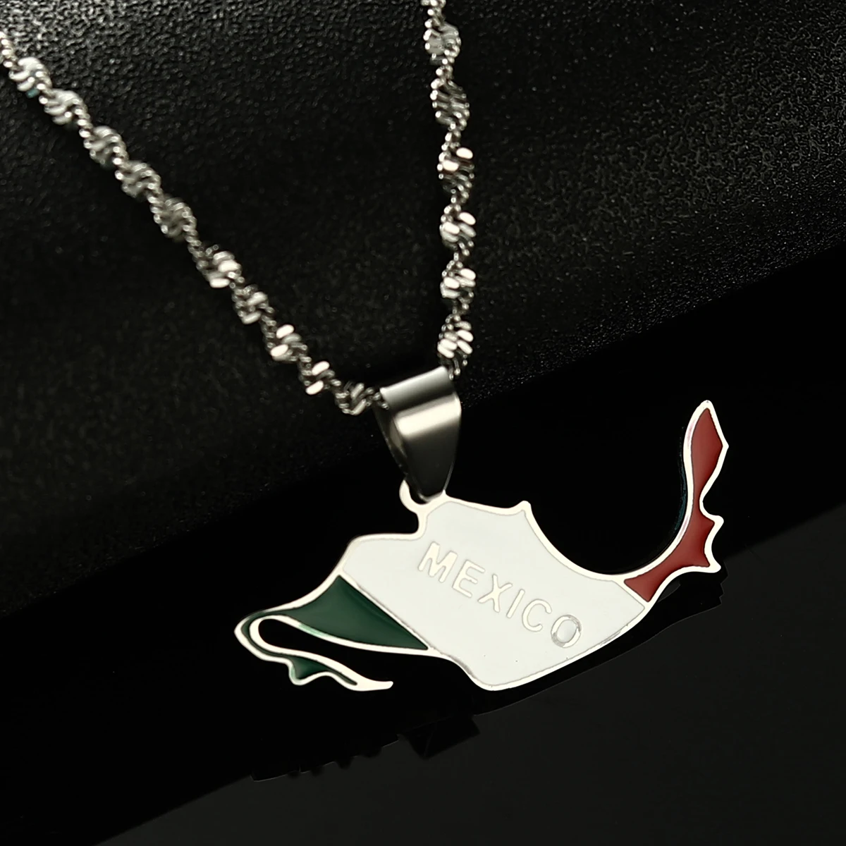

Stainless Steel Mexico Map Enamel Flag Pendant Necklace For Women Mexican Country Chain Jewelry