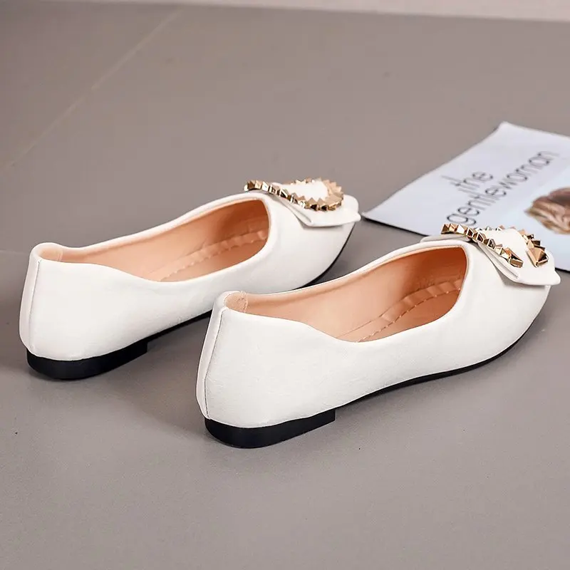 

New 2021 Design Korean Sweet Metal Shallow Flats Women Spring Pu Leather Shoes Loafers Slip On Soft Chaussure Femme Plus Size