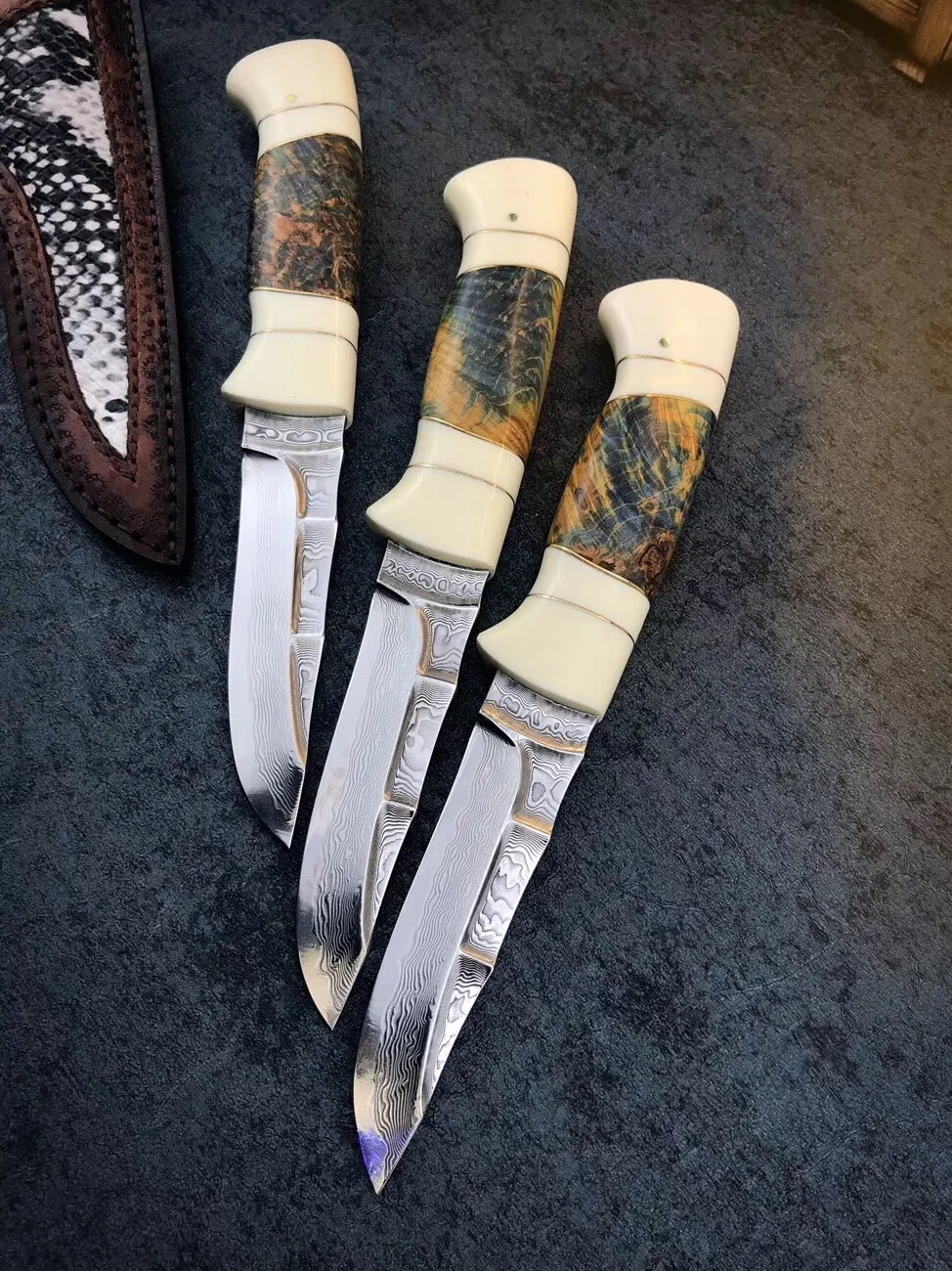 60 HRC VG10 ручной работы дамасский охотничий прямой нож палисандр кость Бирюзовая ручка с коровьей кожи оболочка