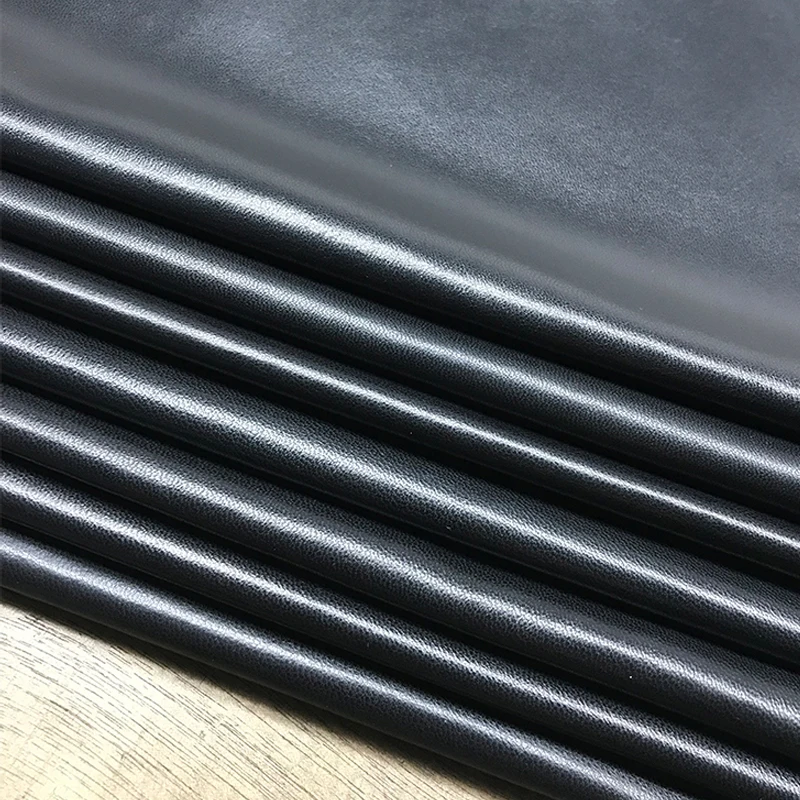 Черный мыть козы натуральной кожи с сохраненным природным лицом резиновые