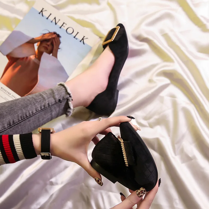 Мокасины женские с острым носком однотонные повседневные удобные лоферы