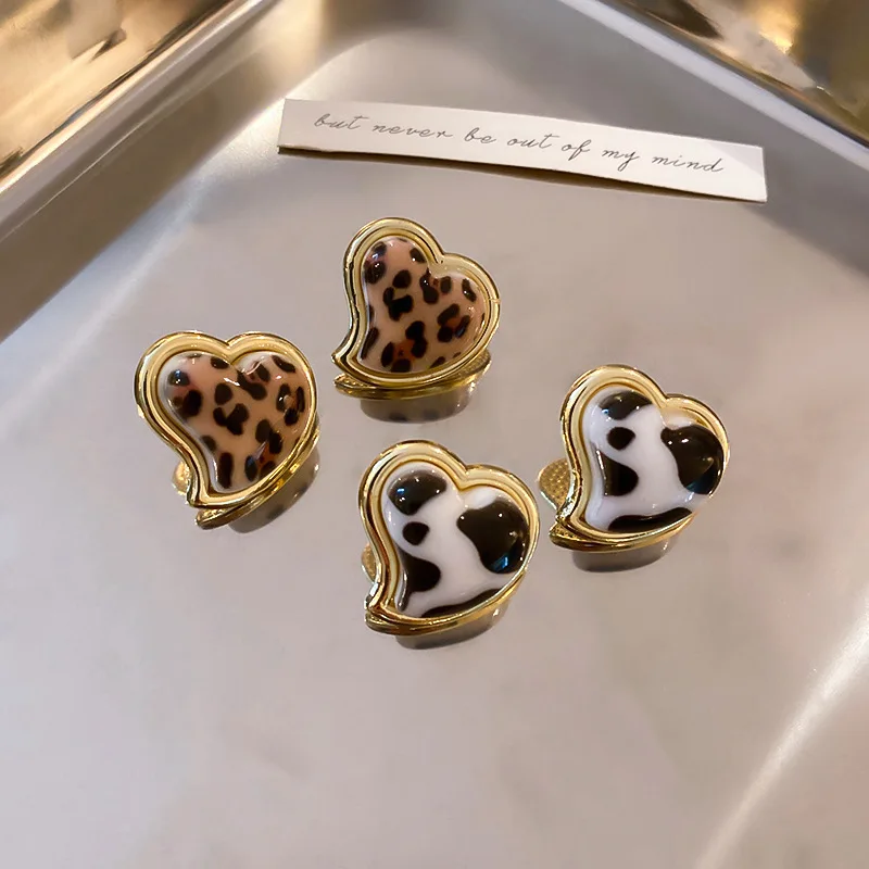 

LOVOACC Korean 2 Designs Irregular Love Heart Metal Dangle Earrings for Women Girls Leopard Dangle Earrings Accessories Hot