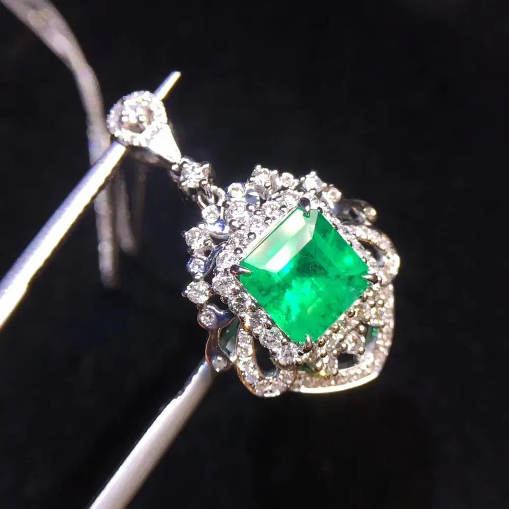 Сертификат на ожерелье из истинного ювелирного украшения из белого золота 18K AU750 с натуральным зеленым изумрудом весом 1,7 карата для женщин.