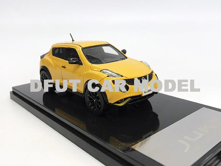 1:43 Игрушечная модель гоночной машины из сплава JUKE 15RX детских игрушечных автомобилей авторизованный подарок для детей