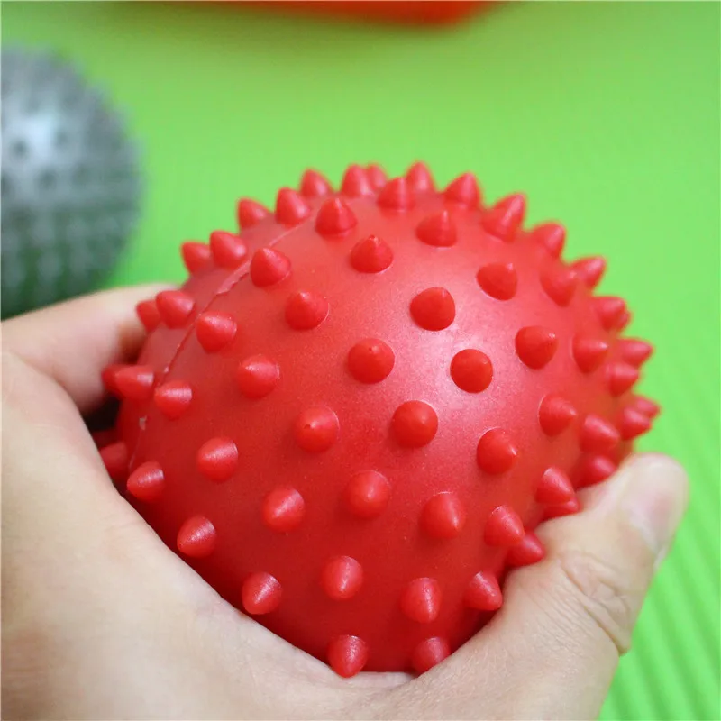 

Durable PVC Spiky Massage Ball Trigger Point Hand Foot Pain Relief Muscle Relax Ball Portable Physiotherapy Ball 7.5cm