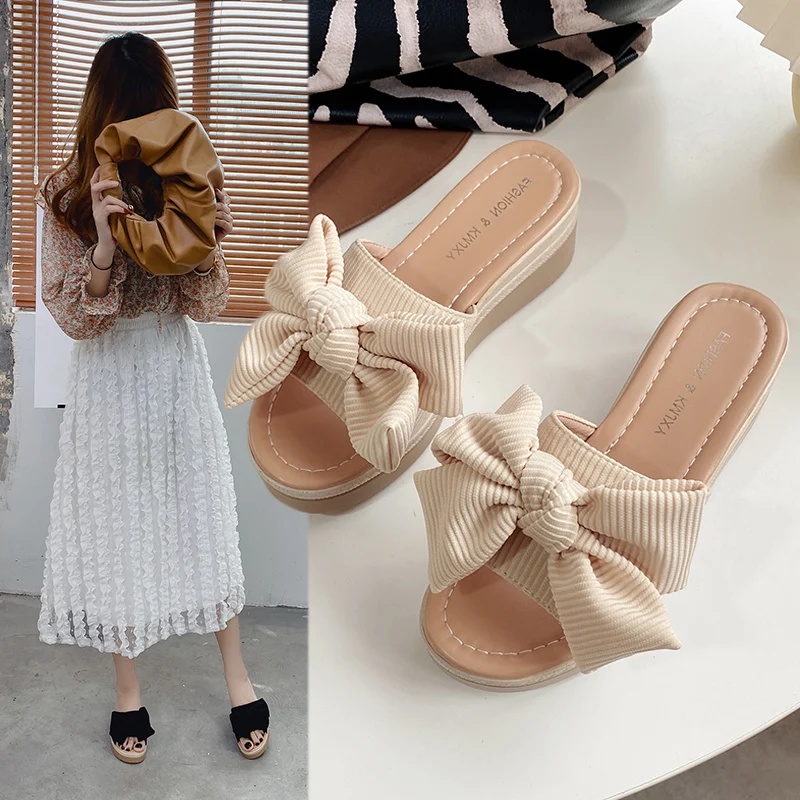 

Flock House Slippers Platform Women Luxury Shoes Heeled Mules Slides On A Wedge Med Butterfly-Knot Pantofle Designer High Flat S