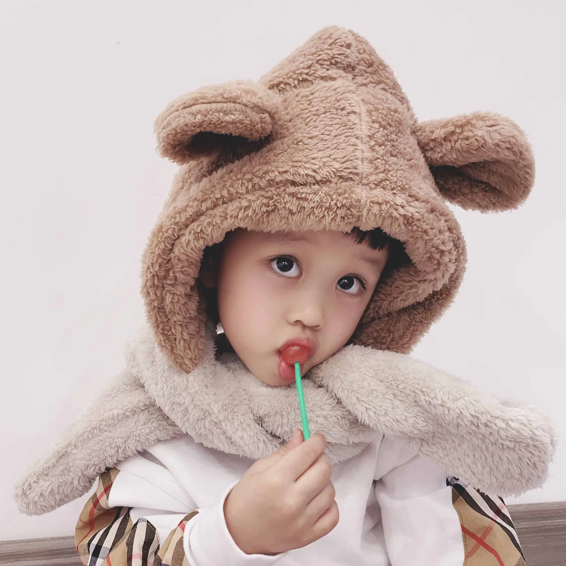 Лидер продаж новая модная осенне-зимняя детская шапка с капюшоном и шарфом милая